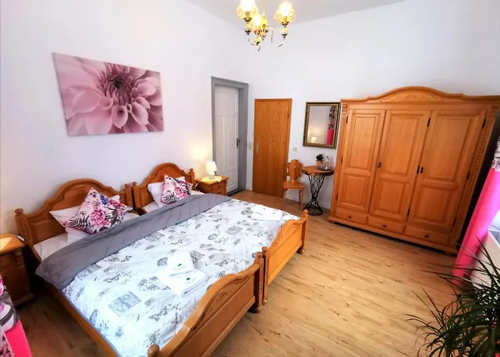 Haus Anna בית הארחה 3*